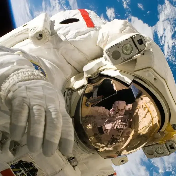 NASA Ubah Air Kencing Astronot Jadi Air Minum Lewat Toilet Rp411 Miliar