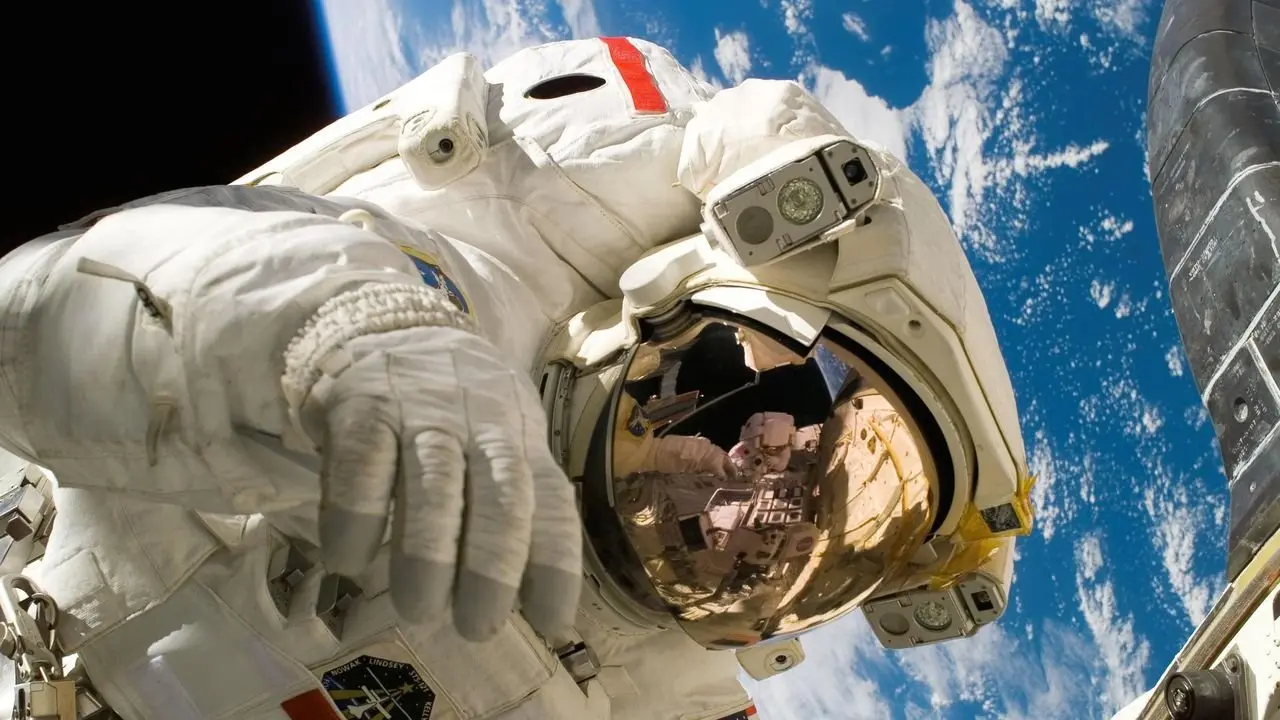 NASA Ubah Air Kencing Astronot Jadi Air Minum Lewat Toilet Rp411 Miliar