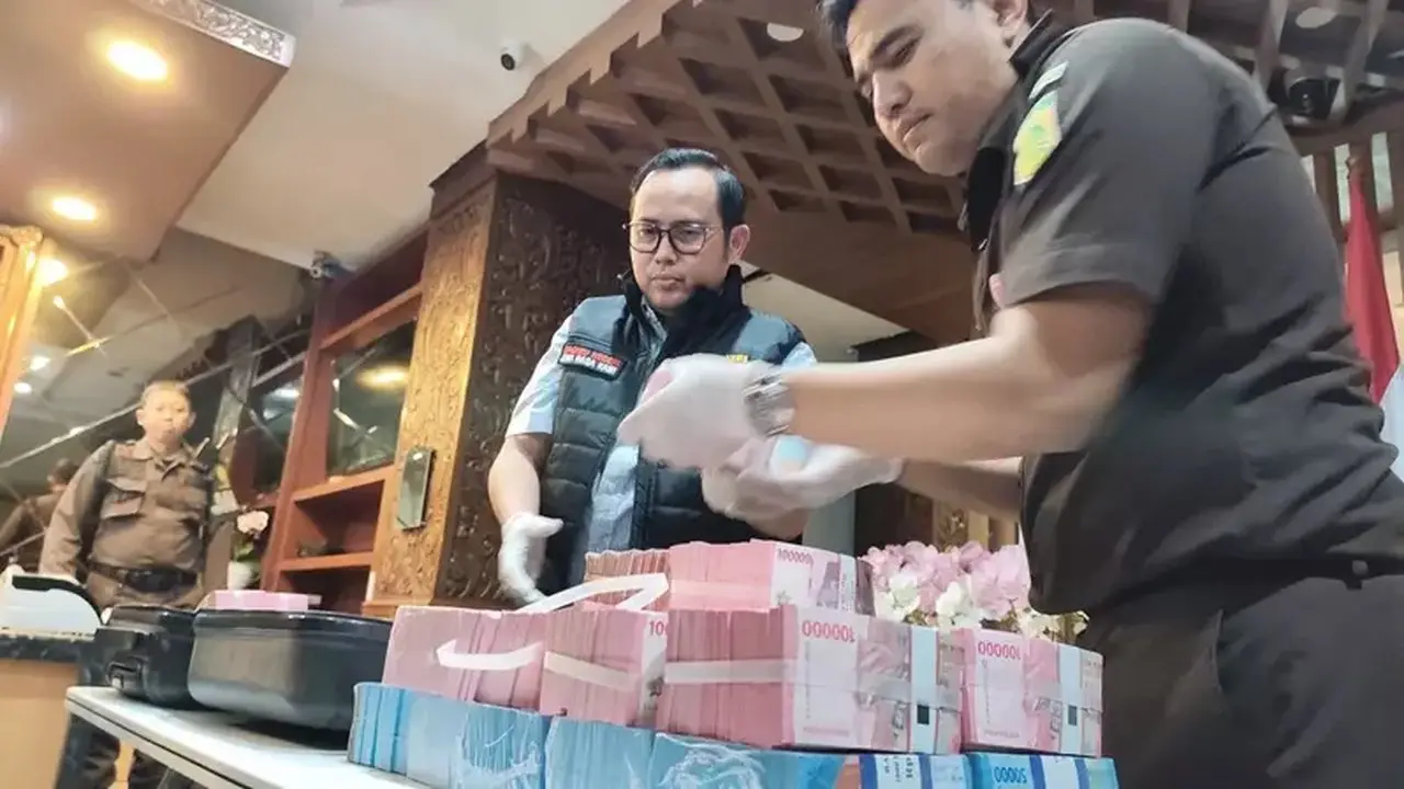 Pejabat ESDM Jatim Jadi Tersangka Korupsi, Uang Rp 8,4 Miliar Disita