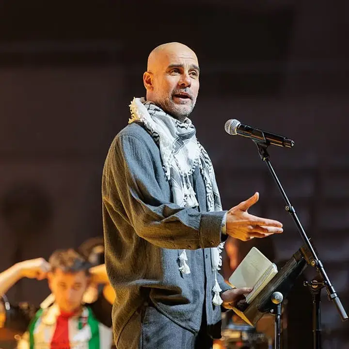 Pep Guardiola Gelar Kamp Sepak Bola untuk Anak-anak Palestina di Spanyol