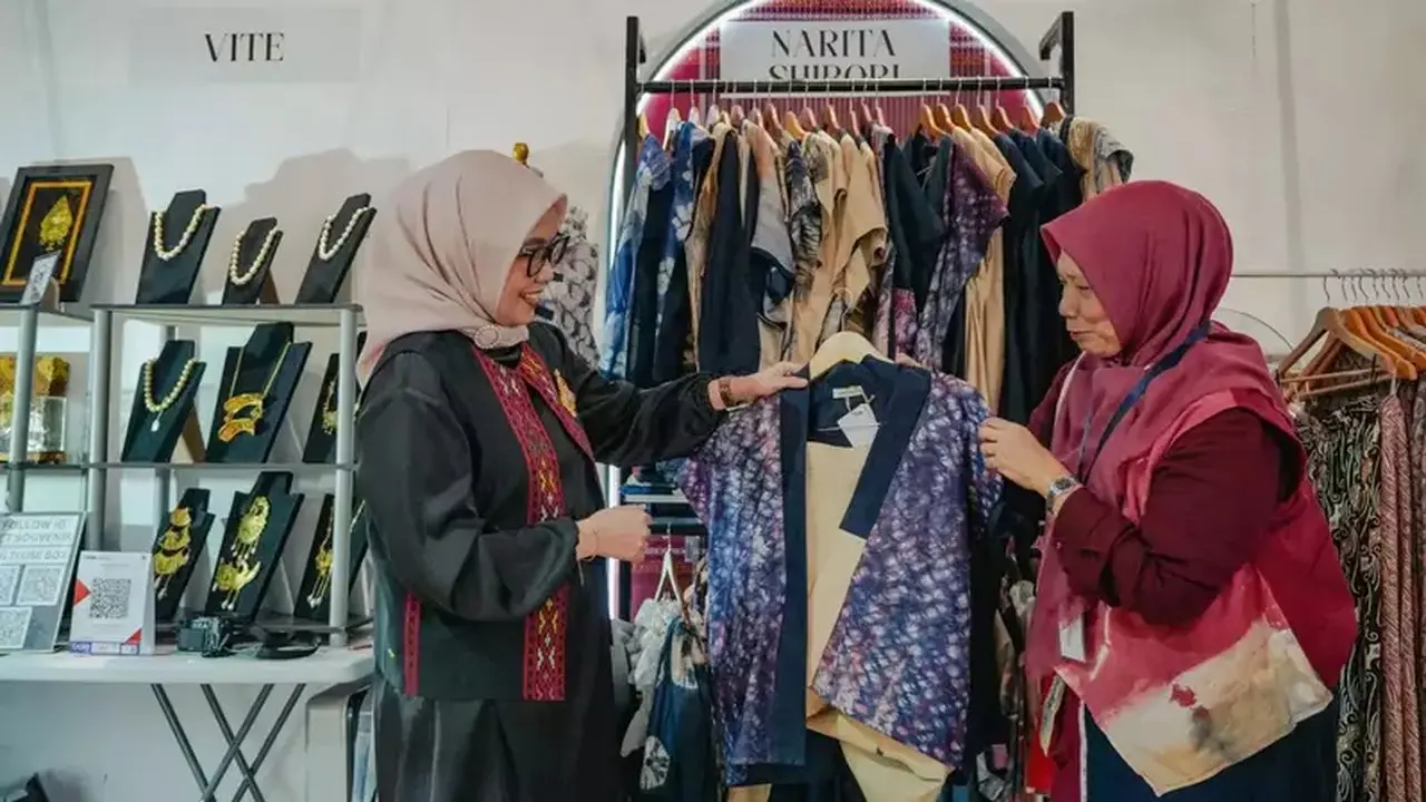 Pertamina Patra Niaga Fasilitasi 11 UMKM Tampil di Indonesia Fashion Week 2026