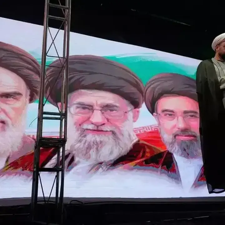 Pesan Khamenei: Iran Perlu Akhiri ‘Tidak Perang, Tidak Damai’ dengan AS