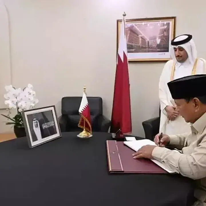 Prabowo Datang Ke Kedutaan Qatar, Sampaikan Belasungkawa Atas Wafatnya Sheikh Hamad