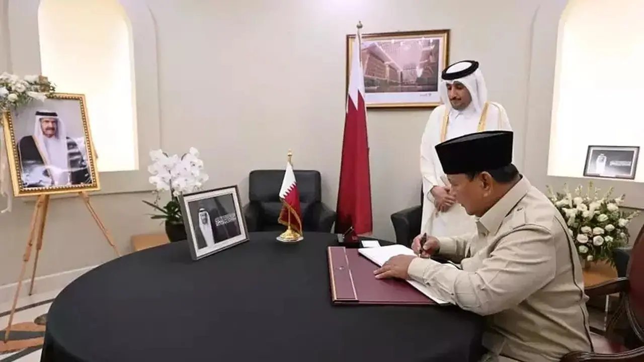Prabowo Datang Ke Kedutaan Qatar, Sampaikan Belasungkawa Atas Wafatnya Sheikh Hamad