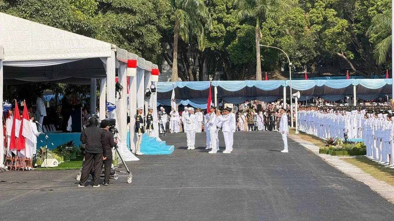 Prabowo Lantik 1.204 Pamong Praja Muda IPDN, Pimpin Pengucapan Ikrar