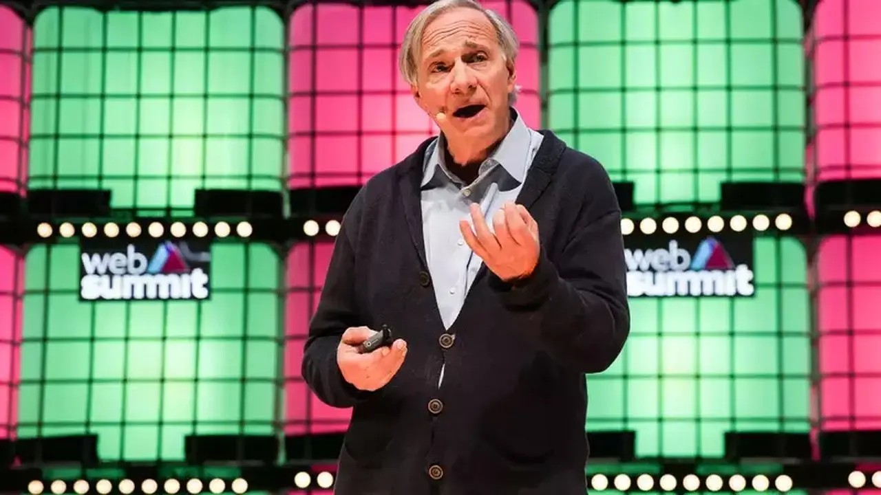 Ray Dalio Sarankan Alokasi Emas 10–15% Dalam Portofolio