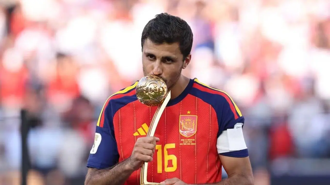 Real Madrid Siapkan Tawaran Resmi untuk Rodri dari Manchester City