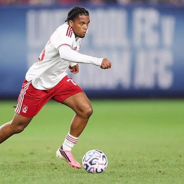 Rio Ngumoha Pikat Perhatian di Pramusim Liverpool Era Iraola