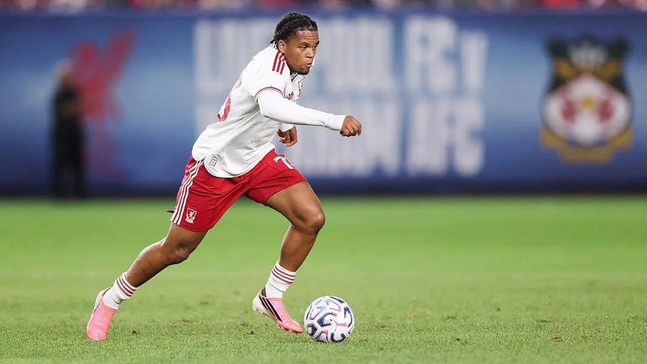 Rio Ngumoha Pikat Perhatian di Pramusim Liverpool Era Iraola