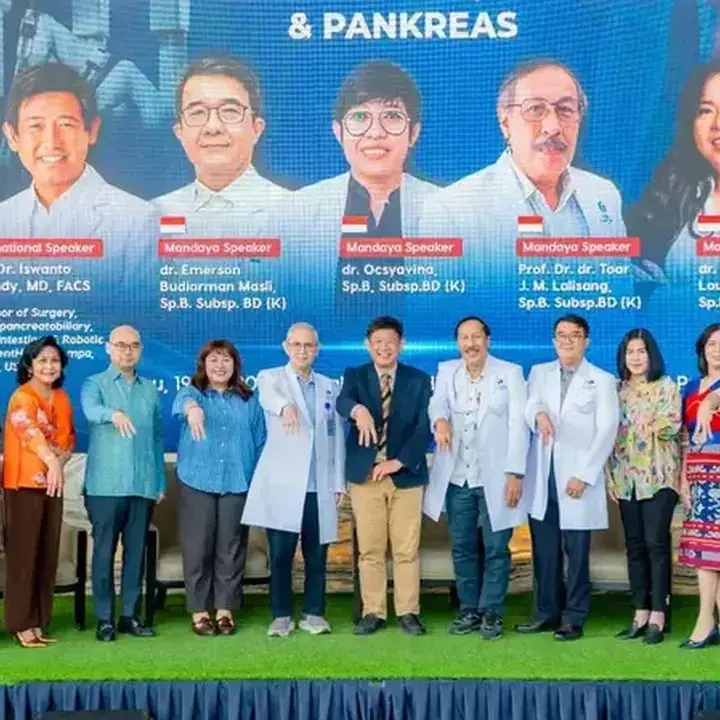 RS Mandaya Royal Puri Hadirkan Robot Bedah Tercanggih Da Vinci Xi