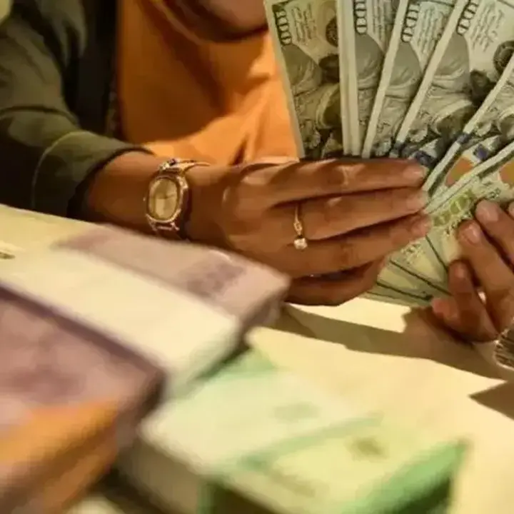 Rupiah Dibuka Melemah ke Rp18.124 per Dolar, Pedagang Waspadai Data Inflasi AS
