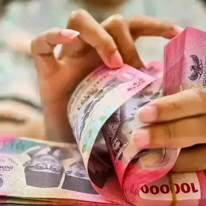 Rupiah Terus Melemah, Capai Level Rp 17.936 per Dolar AS