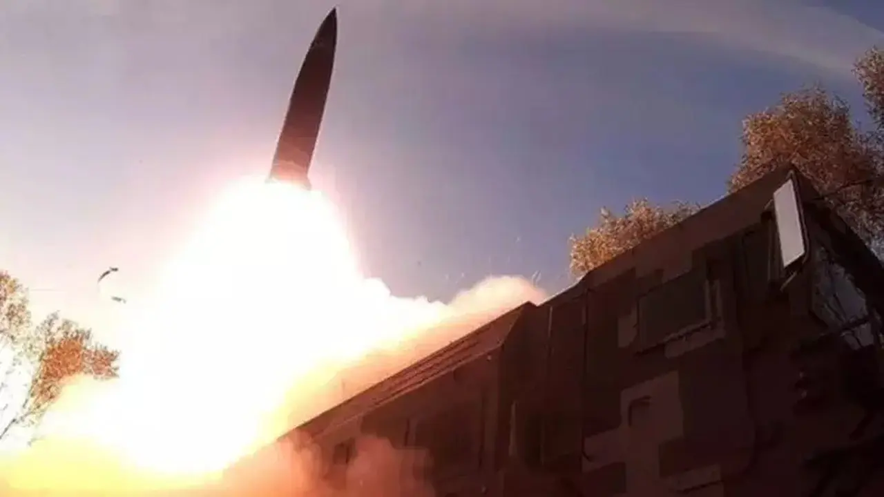 Rusia Luncurkan Serangan Rudal Balistik Skala Besar ke Ukraina