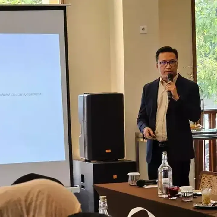 Teknologi Laser Hancurkan Batu Saluran Kemih Tanpa Sayatan