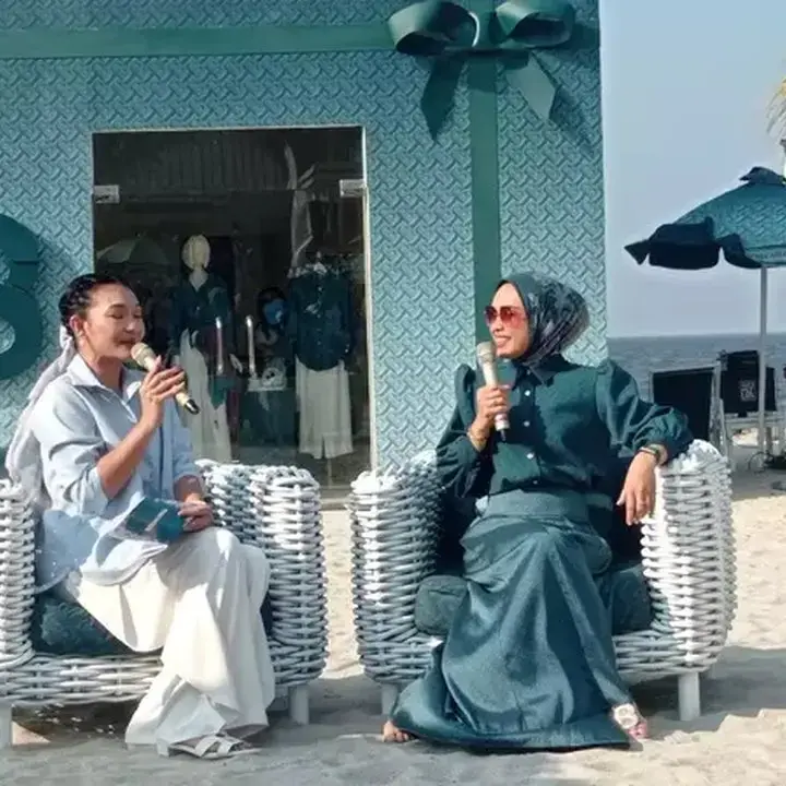 Terinspirasi Keindahan Bawah Laut, Buttonscarves Luncurkan Koleksi “Under The Sea Series”