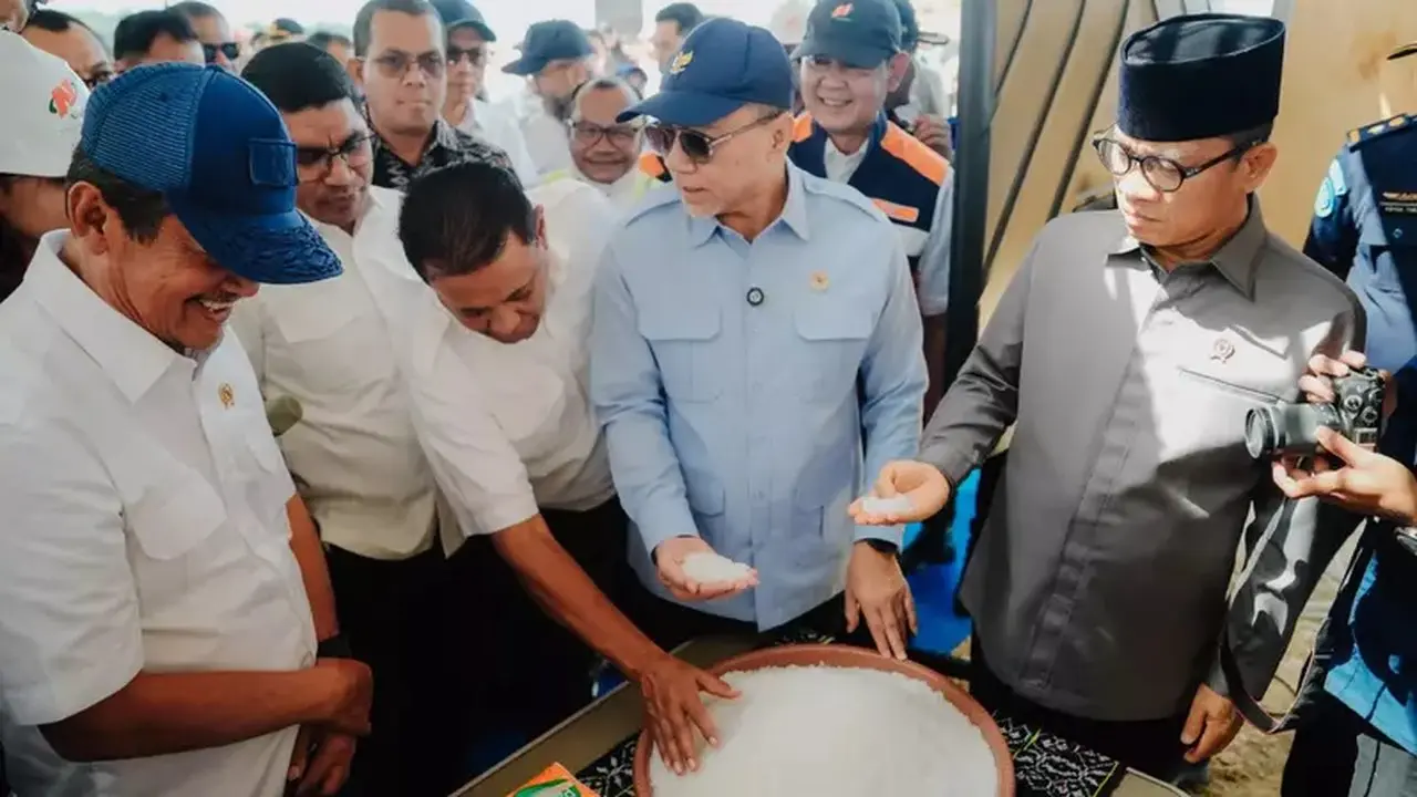 Tiga Menteri Tinjau Proyek Strategis Industri Garam di Rote Ndao