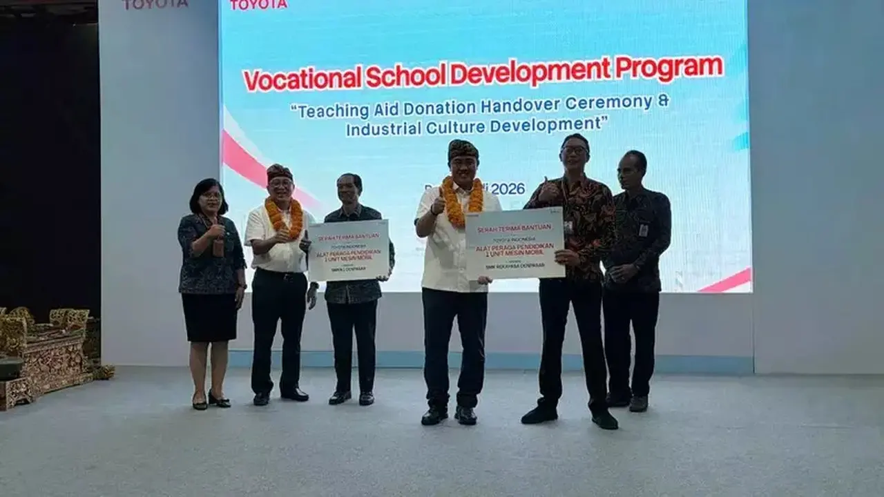 Toyota Perluas Program Vokasi ke Bali, Serahkan Teknologi Mesin Terbaru ke SMK