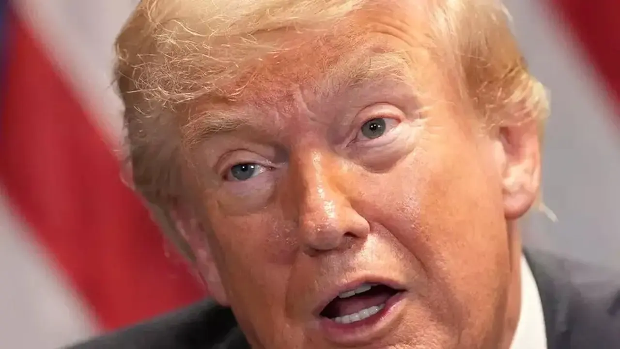 Trump Akan Terapkan Tarif Impor Baru 10-12,5% untuk 60 Negara
