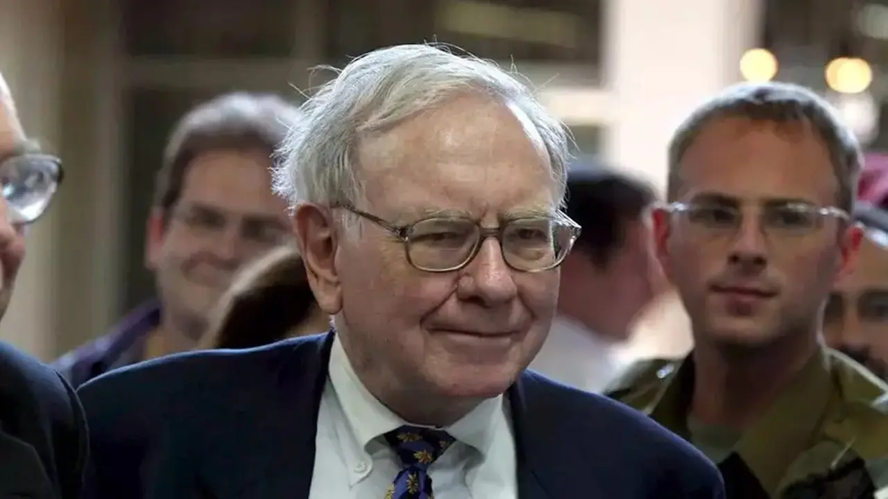 Warren Buffett Kritik Teori Pasar Efisien, Sarankan Reksa Dana Indeks untuk Investor Awam