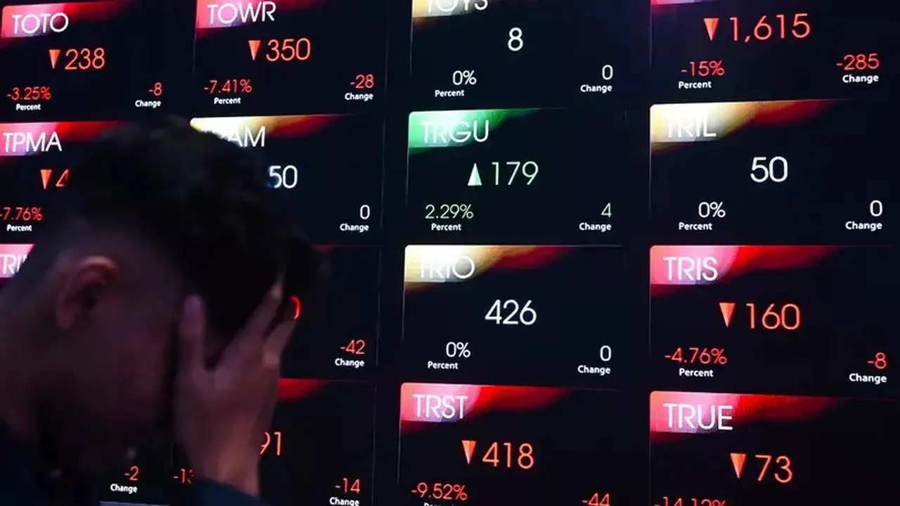 10 Saham Rontok, Investor Rugi Hingga 23% Pekan Ini