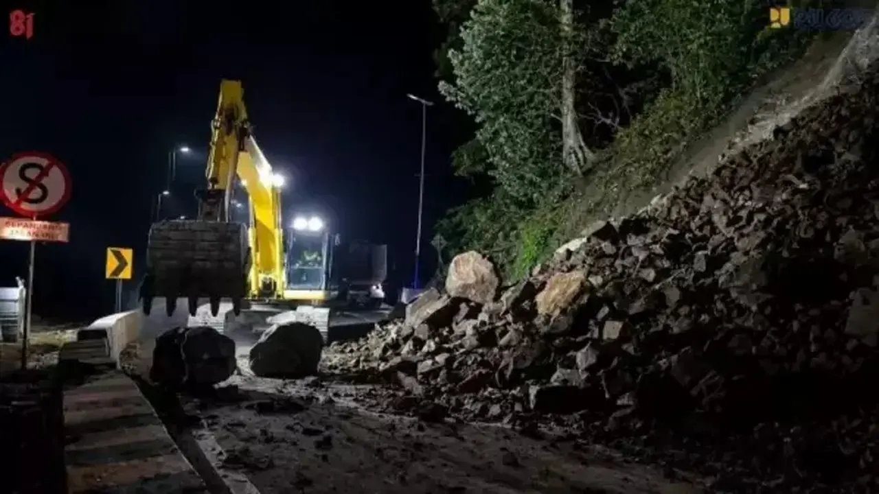Akses Padang-Bukittinggi Normal Kembali Pasca Longsor Lembah Anai