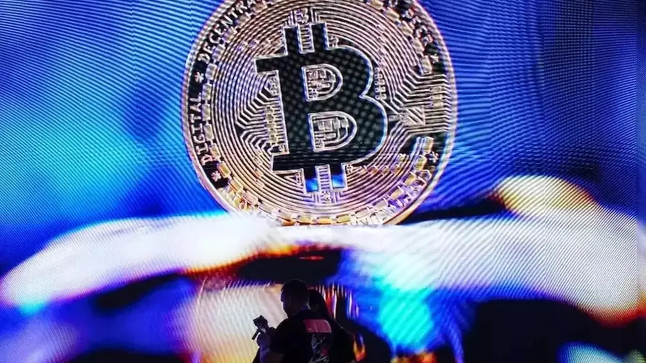 Bitcoin Tertekan di Awal Agustus, Volatilitas Diperkirakan Berlanjut