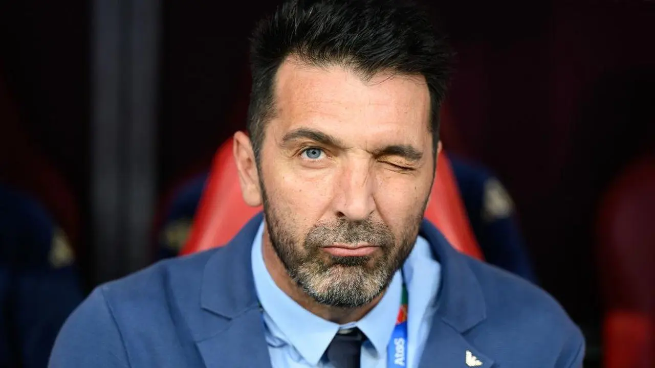 Buffon Beri Komentar soal Kans Juventus Rekrut Vicario dan Suzuki