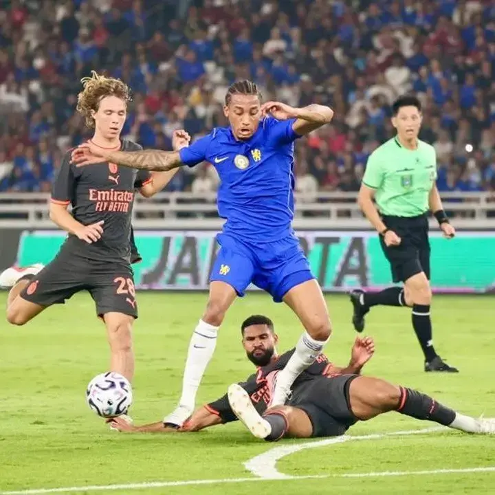 Chelsea Taklukkan AC Milan 3-0 dalam Laga Pramusim di Jakarta