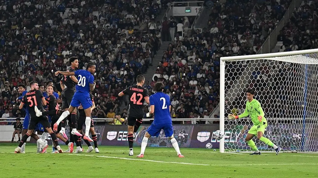 Chelsea Taklukkan AC Milan 3-0 di GBK, Dua Gol dari Bola Mati: Efek Austin MacPhee Mulai Terlihat?