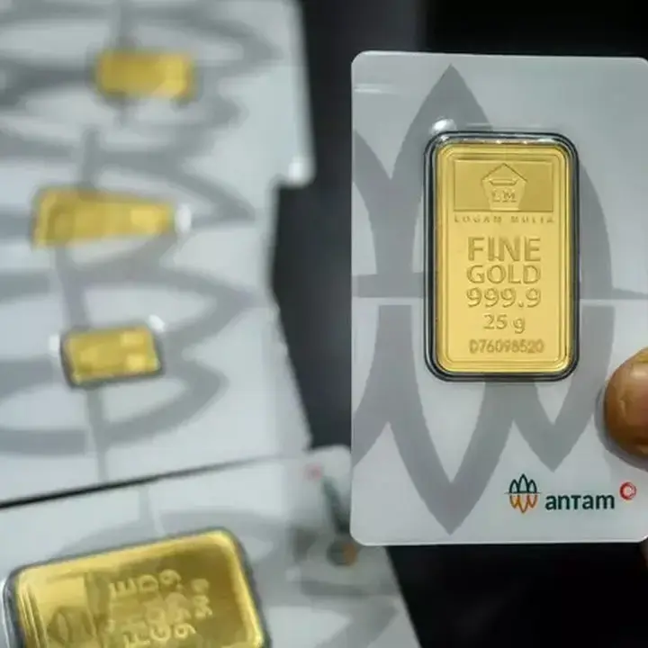 Emas Menguat Didorong Pelemahan Dolar dan Minyak, Investor Nantikan Data Ketenagakerjaan AS