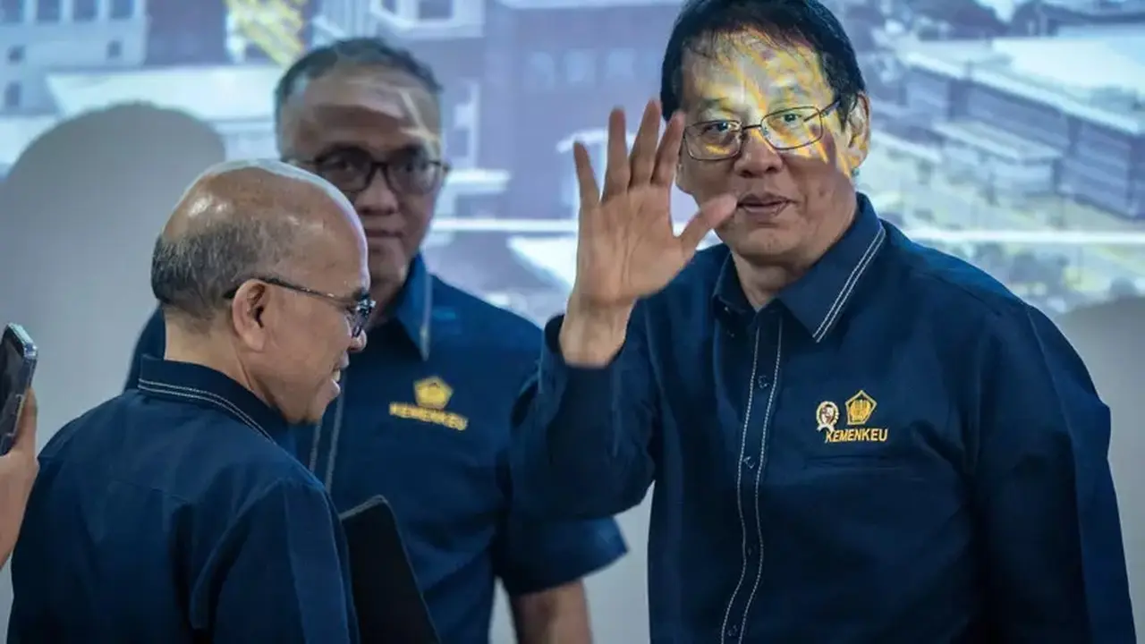 Gaji Manajer Koperasi Desa: Purbaya Bantah Angka Rp 16 Juta, Acuan UMP