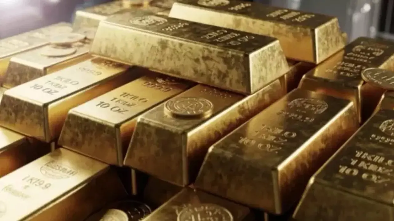 Harga Emas Menguat, Minyak Anjlok Redakan Inflasi dan Suku Bunga AS