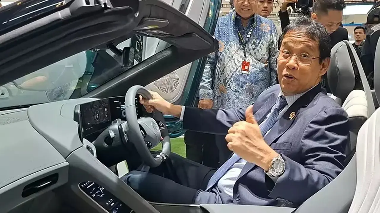 Insentif Kendaraan Listrik Fokus pada Teknologi Baterai, Mobil Hibrida Belum Termasuk