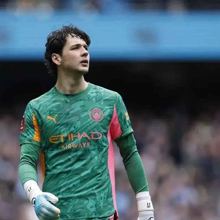 James Trafford Dijual Cepat ke Leeds United, Pecahkan Rekor Transfer Kiper Inggris