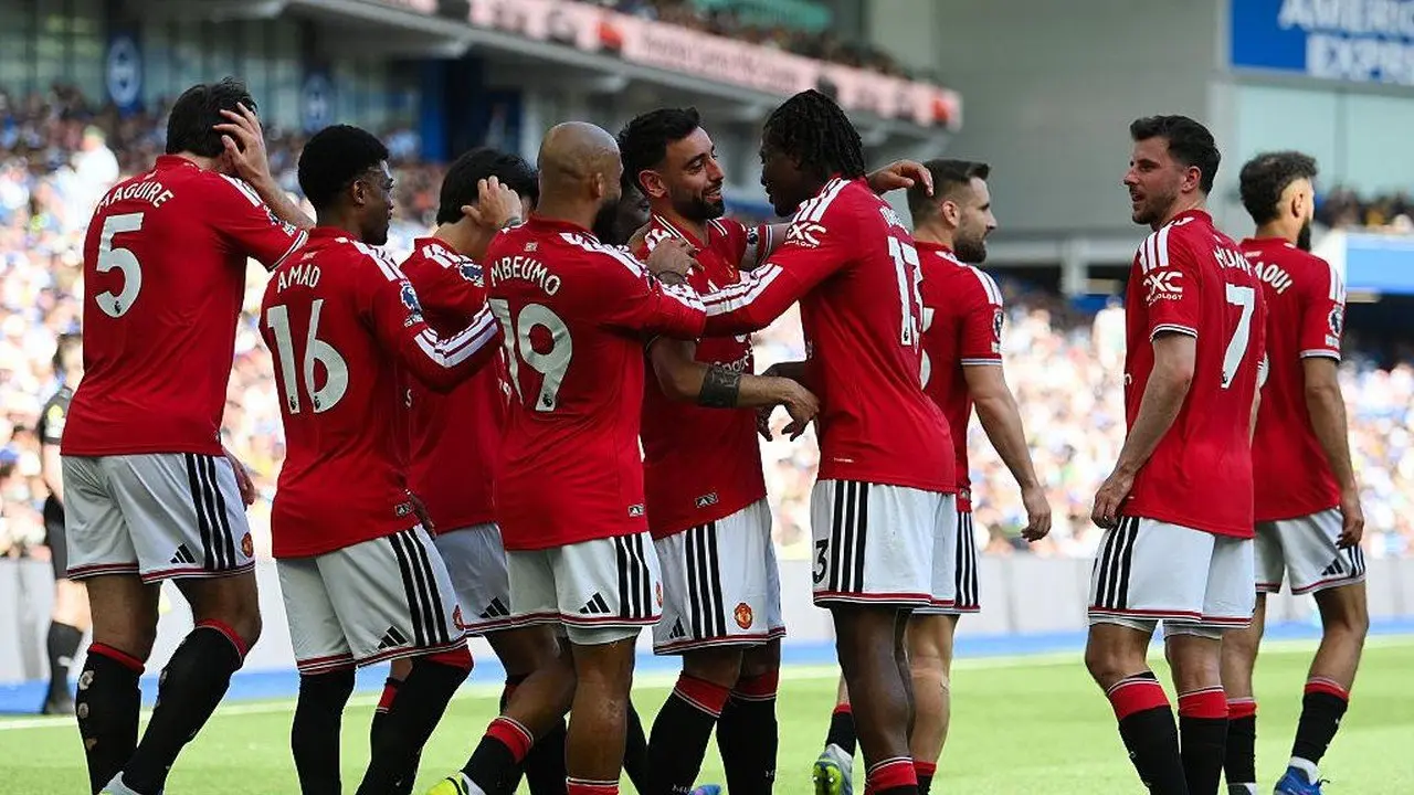 Leny Yoro Optimistis Manchester United Raih Gelar Juara Musim Depan