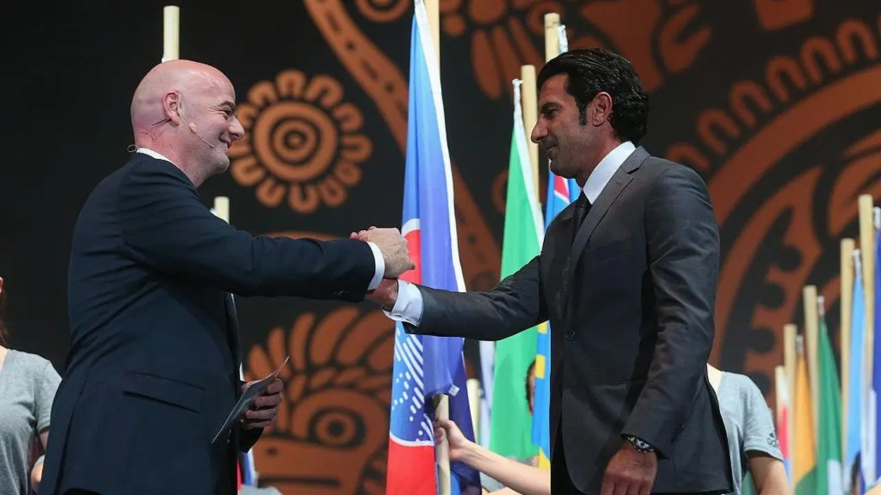 Luis Figo Mendesak Presiden FIFA Mundur, Sebut Infantino Licik dan Menipu