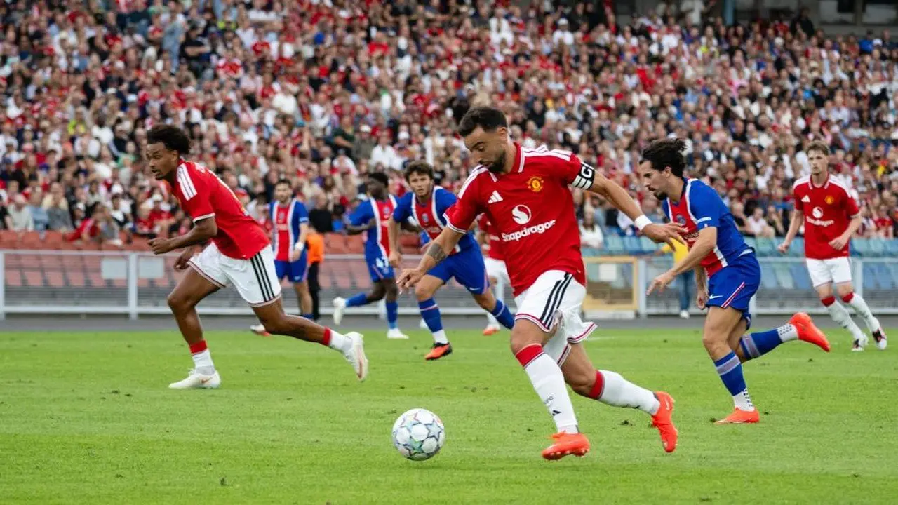 Manchester United Imbang Lawan PSG, Carrick Puji Performa Tim