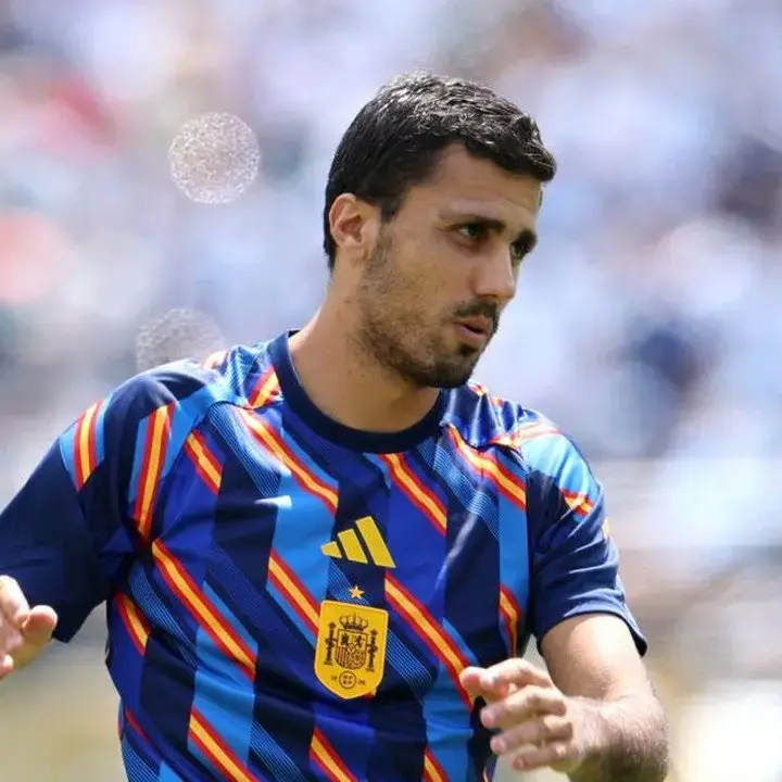 Morientes Nilai Real Madrid Tak Serius Kejar Rodri, Sebut Isu Barcelona Akal-akalan