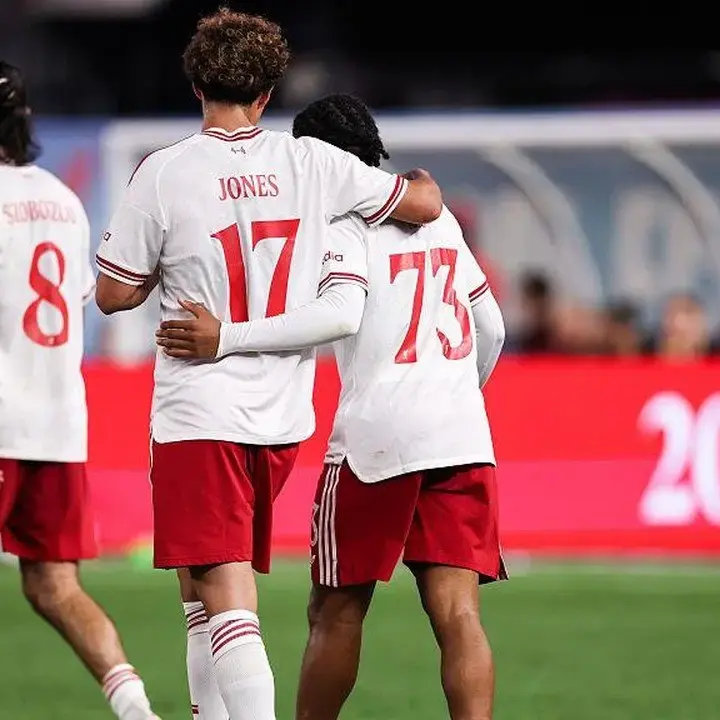 Perdebatan Ban Kapten Warnai Kemenangan Pramusim Liverpool