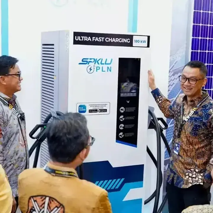 PLN Tawarkan Diskon Tambah Daya Listrik untuk Pengguna Kendaraan Listrik di GIIAS 2026