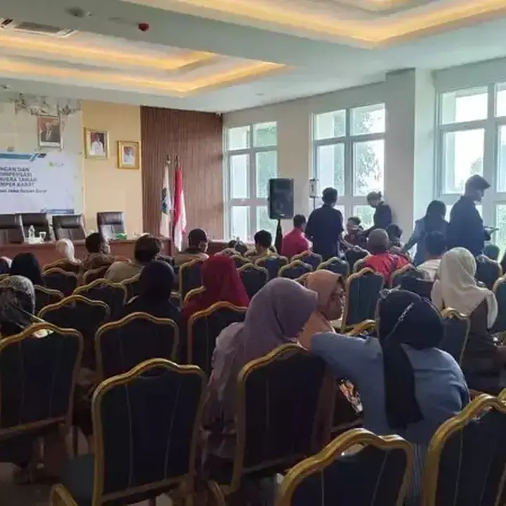 PLN UIP JBB Bayar Kompensasi Lahan SUTET Priok-Muara Tawar