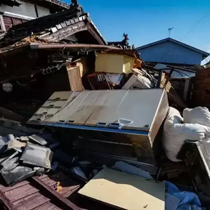 PM Jepang Tinjau Langsung Lokasi Bencana Kumamoto Pasca Gempa Magnitudo 7,1