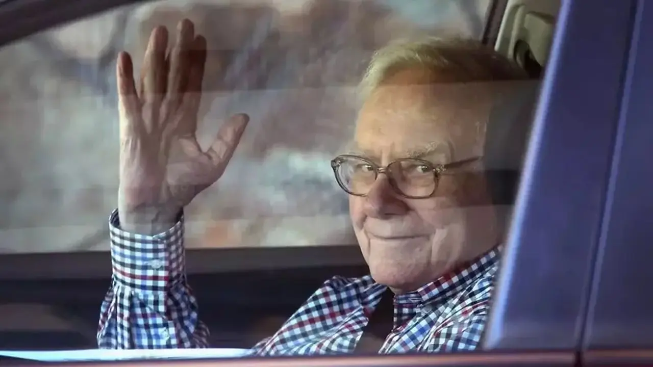 Raih Keuntungan Investasi Ala Warren Buffett Meski Tak Punya Waktu Riset