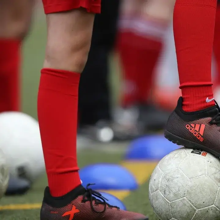 Rekor Unik Pesepakbola: 39 Klub dalam 18 Tahun, Ini Alasannya
