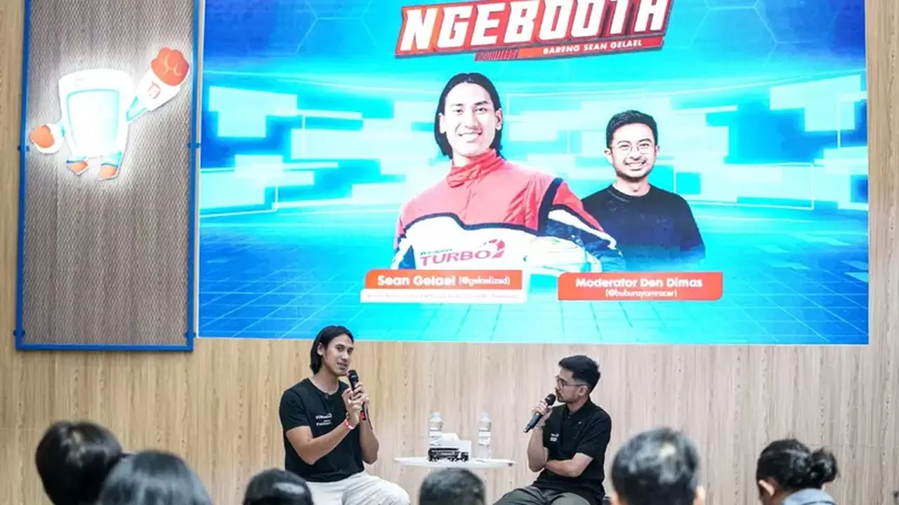 Sean Gelael Bagikan Tips Performa Optimal di Booth MyPertamina GIIAS 2026