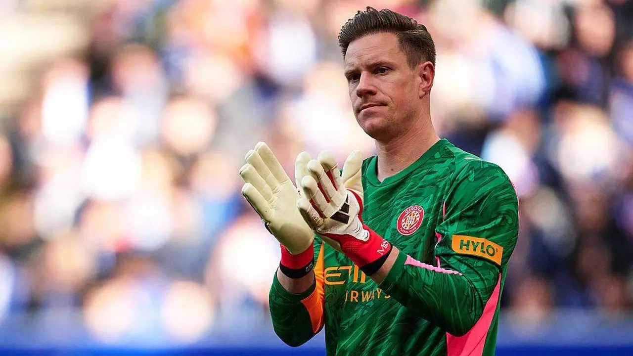 Ter Stegen Jalani Tes Medis di Ajax, Siap Bersaing dengan Maarten Paes
