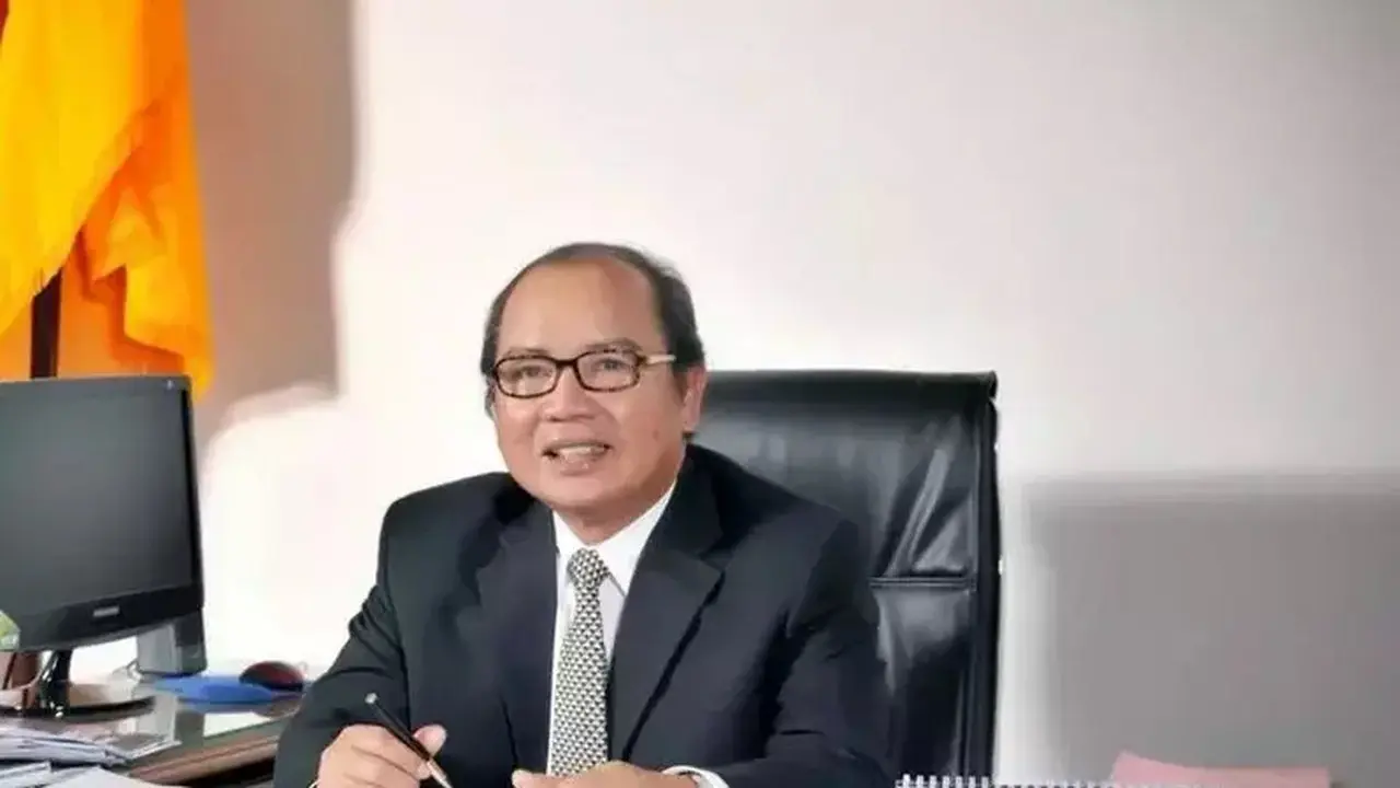 Tiga Langkah Burhanuddin Abdullah Kendalikan Inflasi 17,11% di 2005