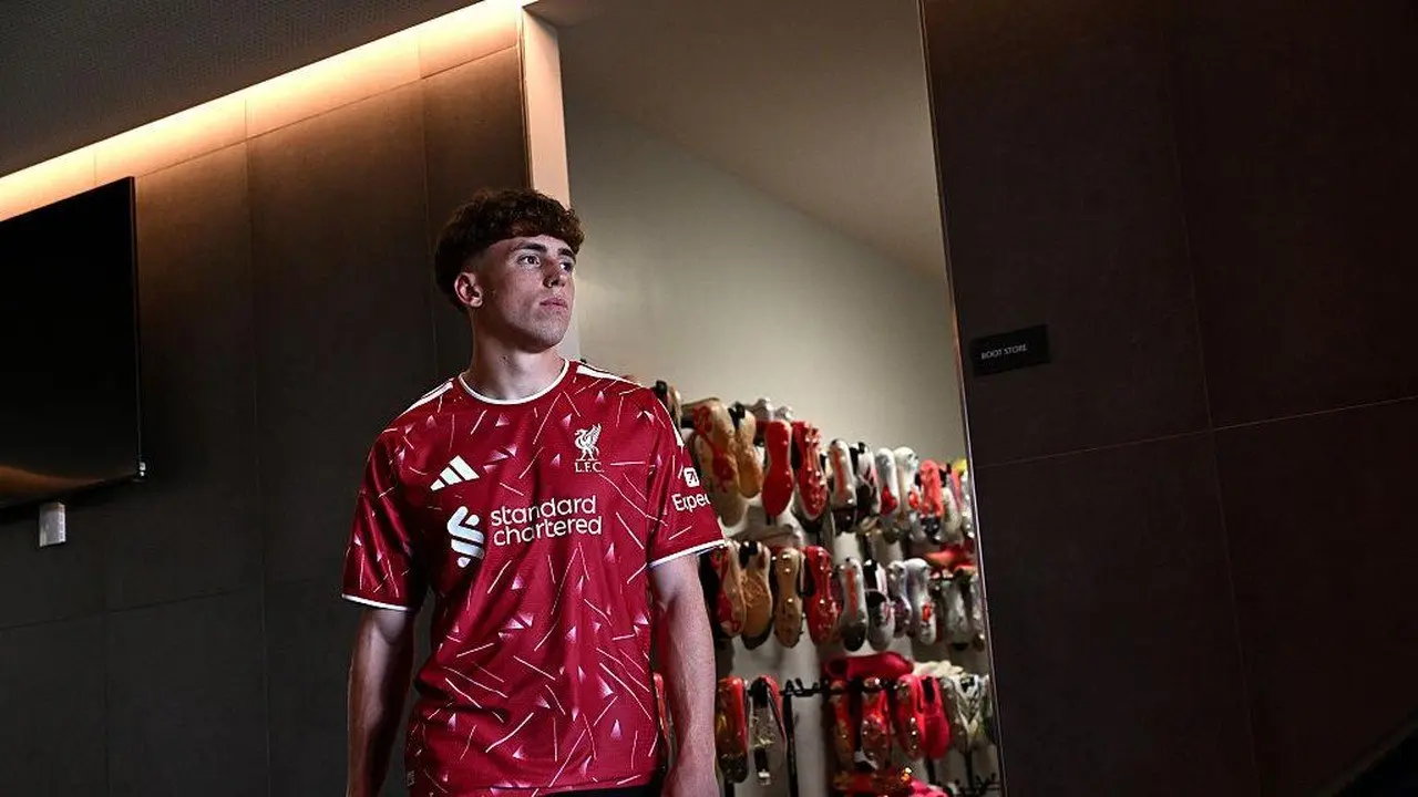 Victor Munoz Ungkap Alasan Pilih Liverpool: Gaya Main Iraola Sangat Cocok