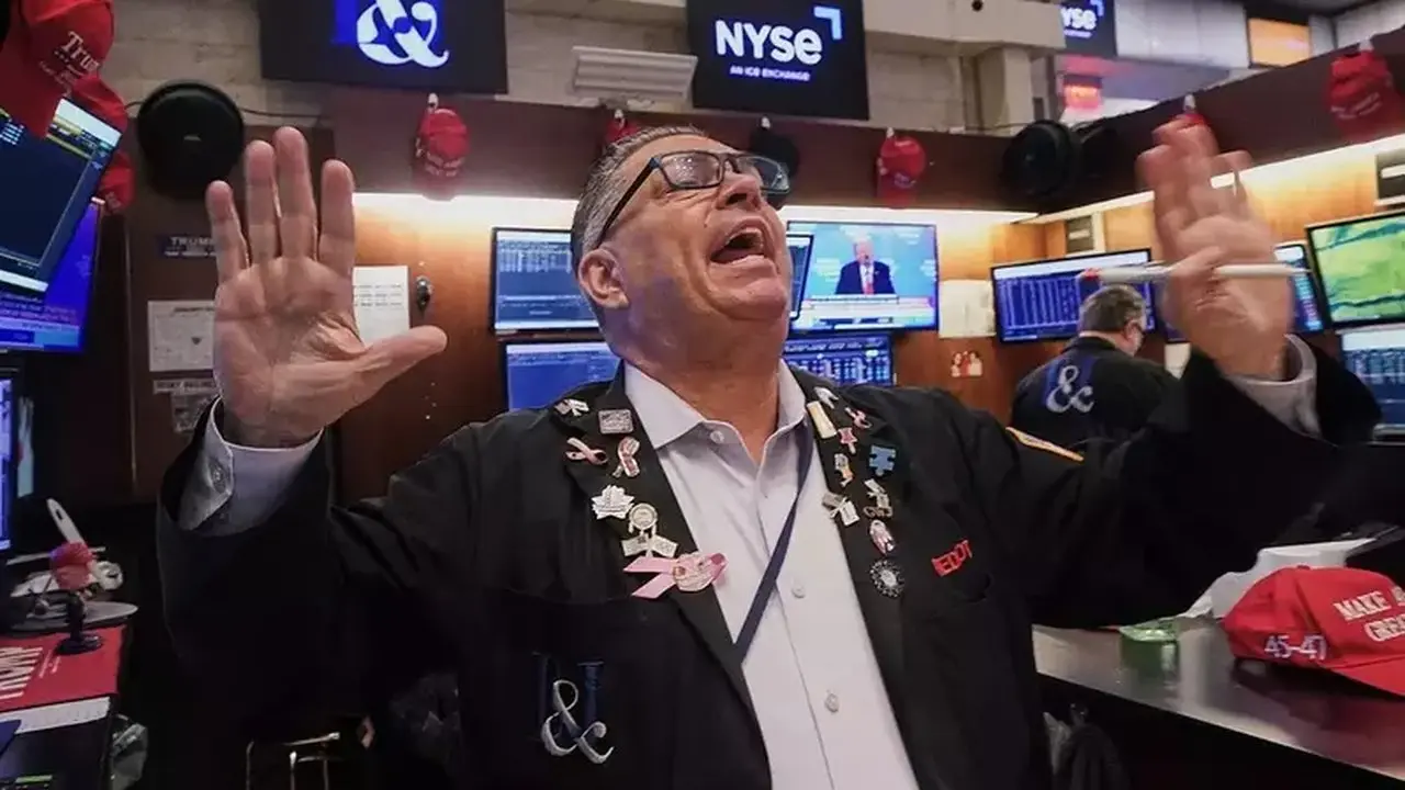 Wall Street Menguat Didorong Big Tech, Harga Minyak Anjlok
